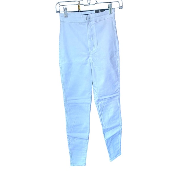 Fashion Nova Pants - NWT Fashion Nova - White high waisted skinny jeans